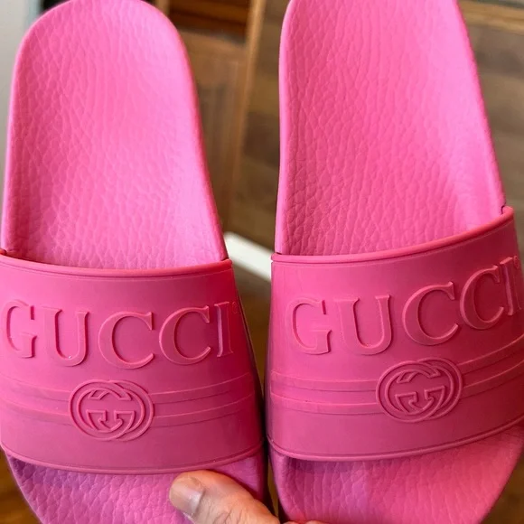 ⛔️SOLD ⛔️Gucci Pursuit GG Logo Rubber Slide On Pool Sandals Pink - Picture 12 of 17